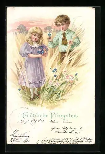 AK Fröhliche Pfingsten, Zwei Kinder pflücken Blumen in einem Feld