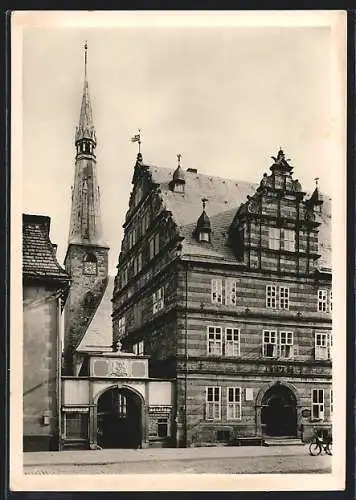 Foto-AK Deutscher Kunstverlag, Nr. 19: Hameln, Bäckerscharren, zwischen Hochzeitshaus und Rathaus