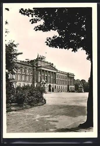 Foto-AK Deutscher Kunstverlag, Nr. 48: Braunschweig, Schloss, Erbaut 1831-38