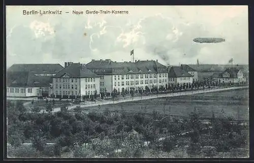 AK Berlin-Lankwitz, Neue Garde-Train-Kaserne mit Strasse und Zeppelin