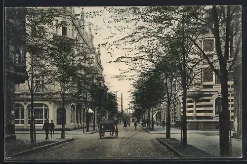 AK Hagen / Westfalen, Blick in die Bahnhofstrasse, Pferdekutsche