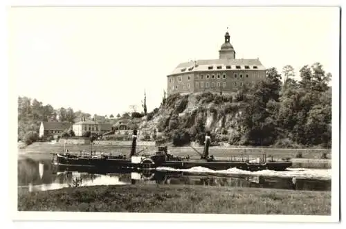 Fotografie Brück & Sohn, Meissen, Ansicht Hirschstein a. d. Elbe, S.V.K. Erholungsheim, Raddampfer Roudnice