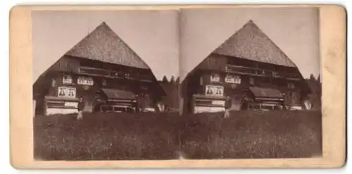 Stereo-Fotografie unbekannter Ort, eleganter Herr mit Zylinder vor einer Baude / Berghütte