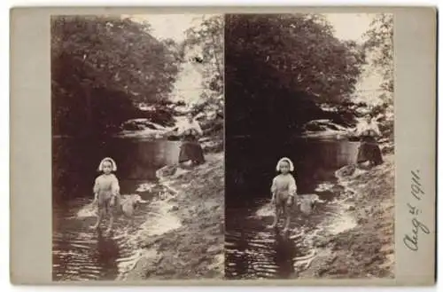 12 Stereo-Fotografien unbekannter Fotograf, Ansicht Brig O' Turk / Schottland, Bauernhof, Bäuerin & Hühner, Ortsansicht