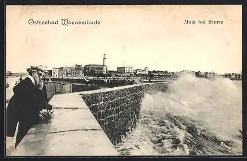 AK Warnemünde, Mole bei Sturm