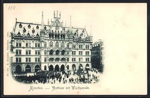 AK München-Au, Rathaus mit Wachparade