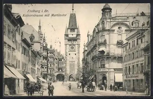 AK Freiburg / Breisgau, Kaiserstrasse mit Hotel Breisgauer Hof und Martinstor, Pferdekutsche