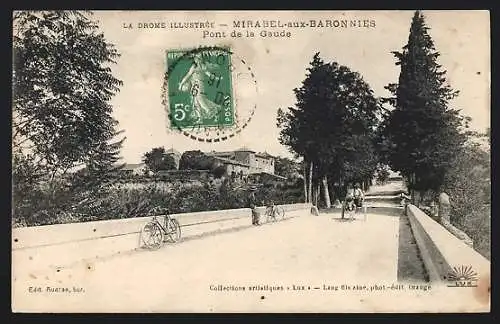 AK Mirabel-aux-Baronnies, Pont de la Gaude avec vélos et arbres alignés