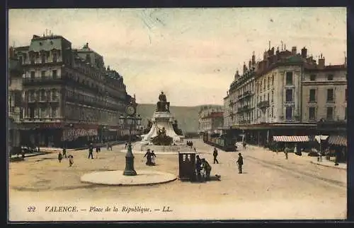 AK Valence, Place de la République et statue centrale