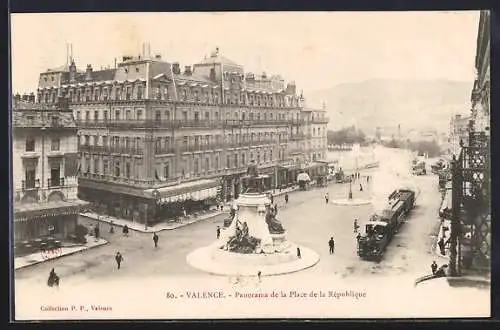 AK Valence, Panorama de la Place de la République avec fontaine et tramway