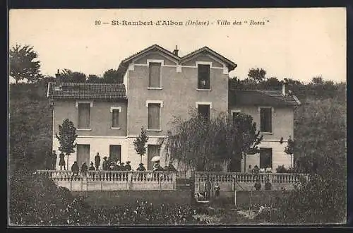 AK St-Rambert-d`Albon, Villa des Roses avec des personnes sur la terrasse