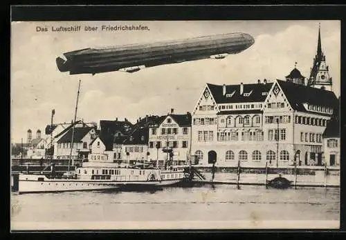 AK Friedrichshafen, Zeppelin über dem Bodenseedampfer Prinz-Regent