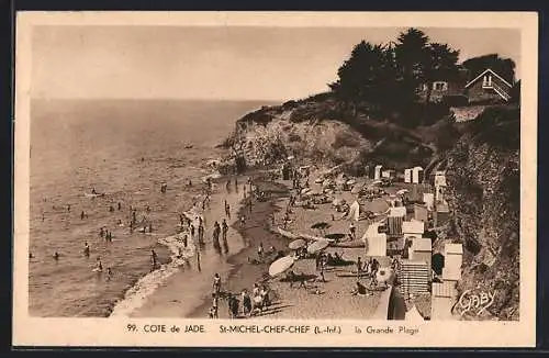 AK Saint-Michel-Chef-Chef, la Grande Plage avec des baigneurs et des cabines de plage