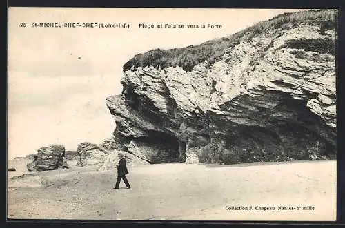 AK Saint-Michel-Chef-Chef, Plage et Falaise vers la Porte