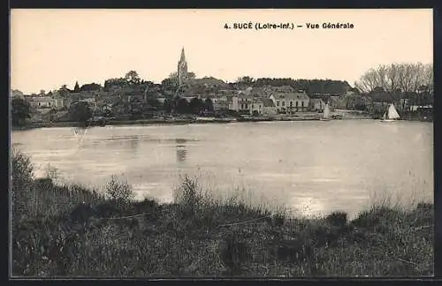 AK Sucé, Vue générale du village et de la rivière