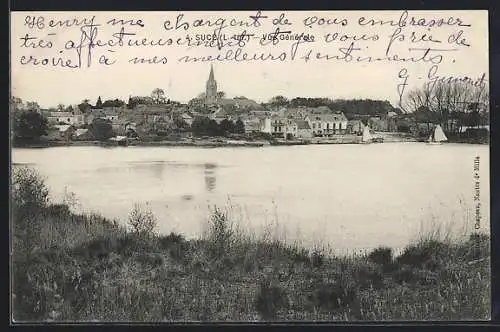 AK Sucé-sur-Erdre, Vue du village avec église au bord de l`Erdre