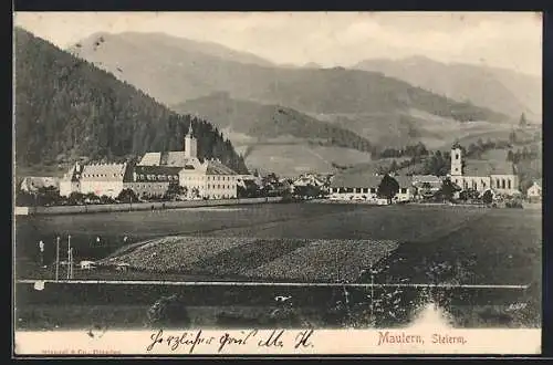 AK Mautern /Steiermark, Blick zum Ort hin über die Wiesen mit der Pfarrkirche u. dem Kloster