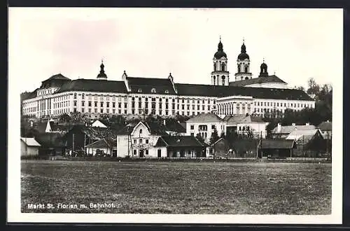 AK St. Florian /O.-Oe., Stift St. Florian mit Bahnhof