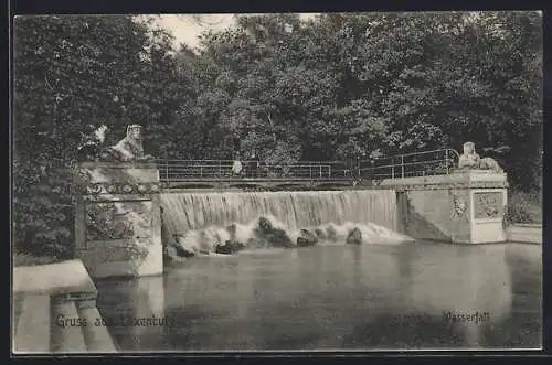 AK Laxenburg, Wasserfall mit Skulpturen