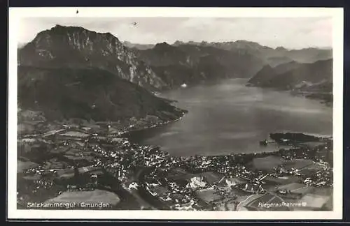 AK Gmunden, Salzkammergut, Teilansicht, Fliegeraufnahme