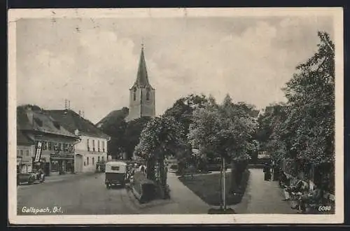 AK Gallspach /Od., Strassenpartie mit Geschäft und Kirche