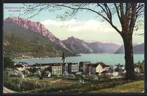 AK Gmunden /Salzkammergut, Ortsansicht vom Berg aus