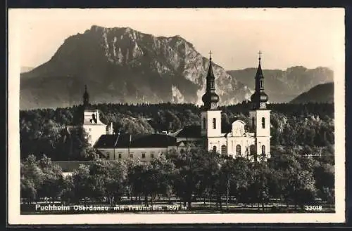 AK Puchheim /Oberdonau, Die Kirche mit Traunstein