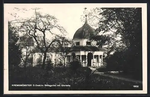 AK Kremsmünster /O. Oest., Im Stiftsgarten mit Gloriette