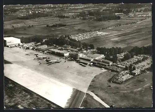 AK Nürnberg, Fliegeraufnahme des Flughafens