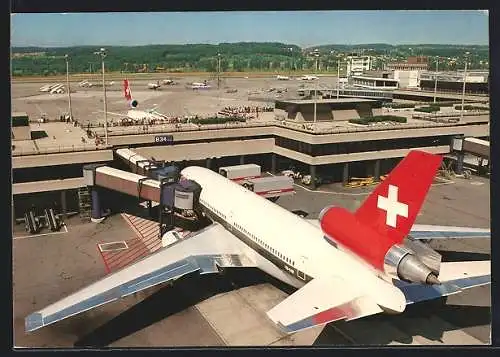 AK Zürich, Flughafen, Verkehrsflugzeug bei der Abfertigung