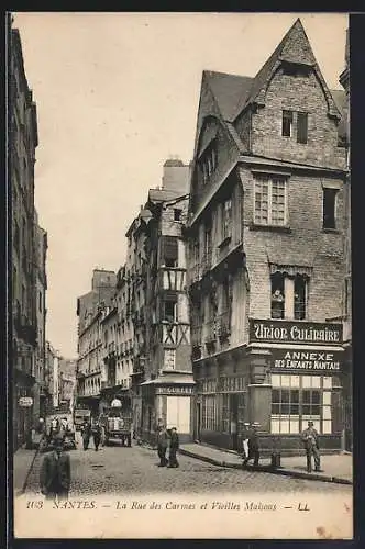 AK Nantes, La Rue des Carmes et Vieilles Maisons