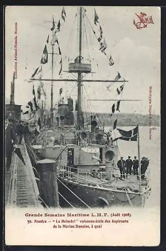 AK Nantes, La Heimdal vaisseau-école des Aspirants de la Marine Danoise, à quai, Août 1908