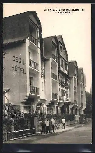 AK La Baule-sur-Mer, Vue du Cecil Hôtel et de ses facades distinctives