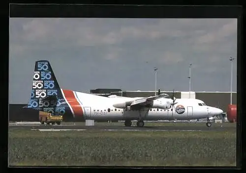 AK Flugzeug Fokker F 50 auf der Rollbahn