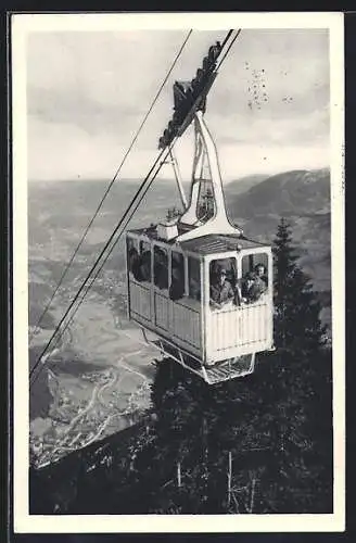 AK Raxbahn, Frauen und Männer fahren mit der Seilbahn