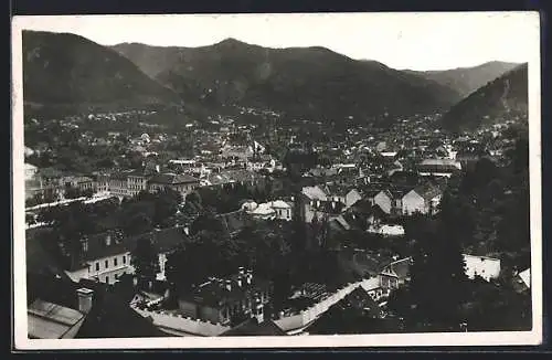 AK Brasov, Gesamtansicht gegen die Berge