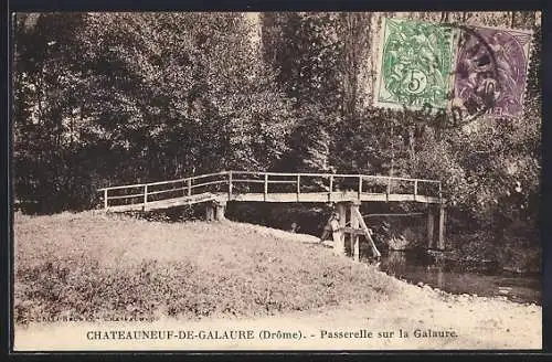 AK Châteauneuf-de-Galaure, Passerelle sur la Galaure