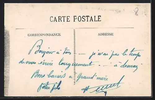 AK Dieulefit, Le Parol pittoresque avec vue sur champs et bâtiments industriels