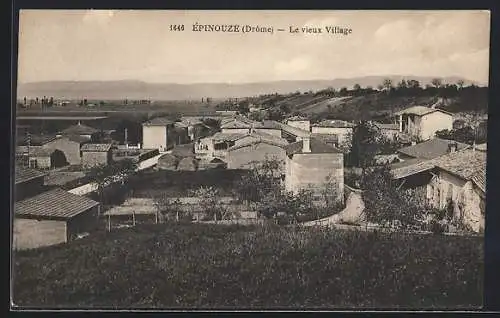 AK Épinouze, Le vieux Village