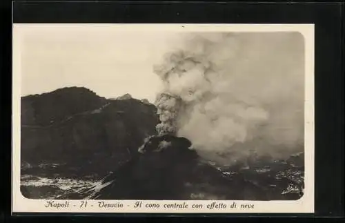 AK Napoli, Vesuvio, Il cono centrale con effetto di neve