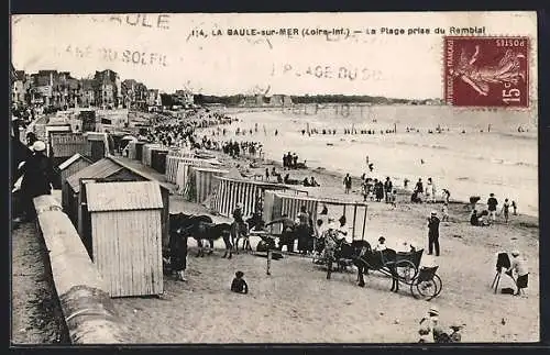 AK La Baule-sur-Mer, La Plage prise du Remblal