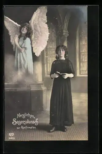 AK Engel betet bei Konfirmation eines jungen Mädchens
