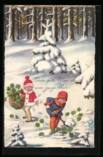 AK Neujahrsgruss, Zwei Kinder pflücken Kleeblätter im verschneiten Wald