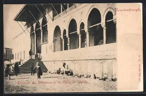 AK Constantinople, Fontaines des Ablutions de la Mosquée Validé