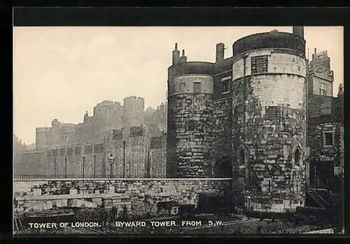 AK London, Tower of London, Byward Tower from S. W.