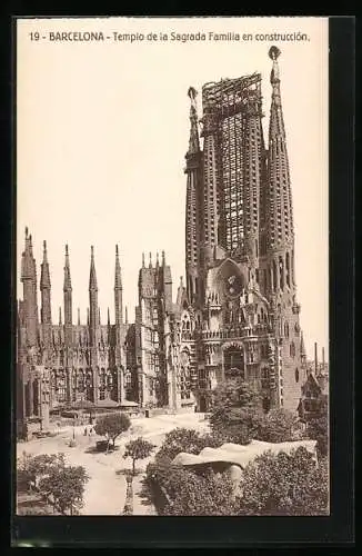 AK Barcelona, Templo de la Sagrada Familia en construcción