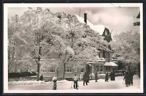 AK Oberhof /Thür., Hotel Kurhaus Schweizerhof M. Kütter & Söhne im Schnnee