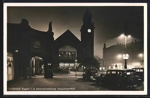 AK Hagen / Westfalen, Der Hauptbahnhof in der Abendstimmung