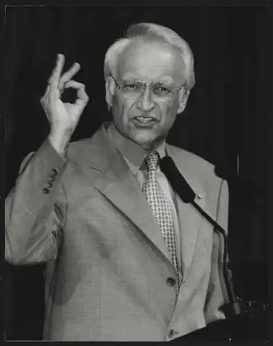 Fotografie Sepp Spiegl, Bonn, Bayerns Ministerpräsident Edmund Stoiber bei einer Rede