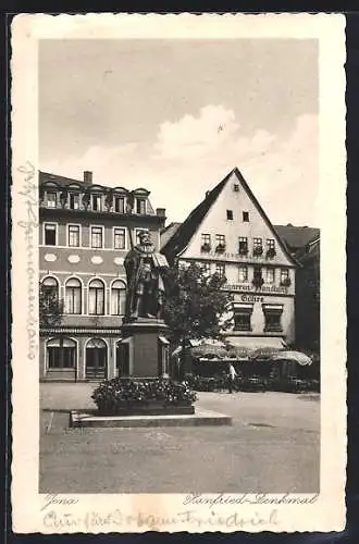 AK Jena, Hanfried-Denkmal vor Zigarren-Handlung Göhre